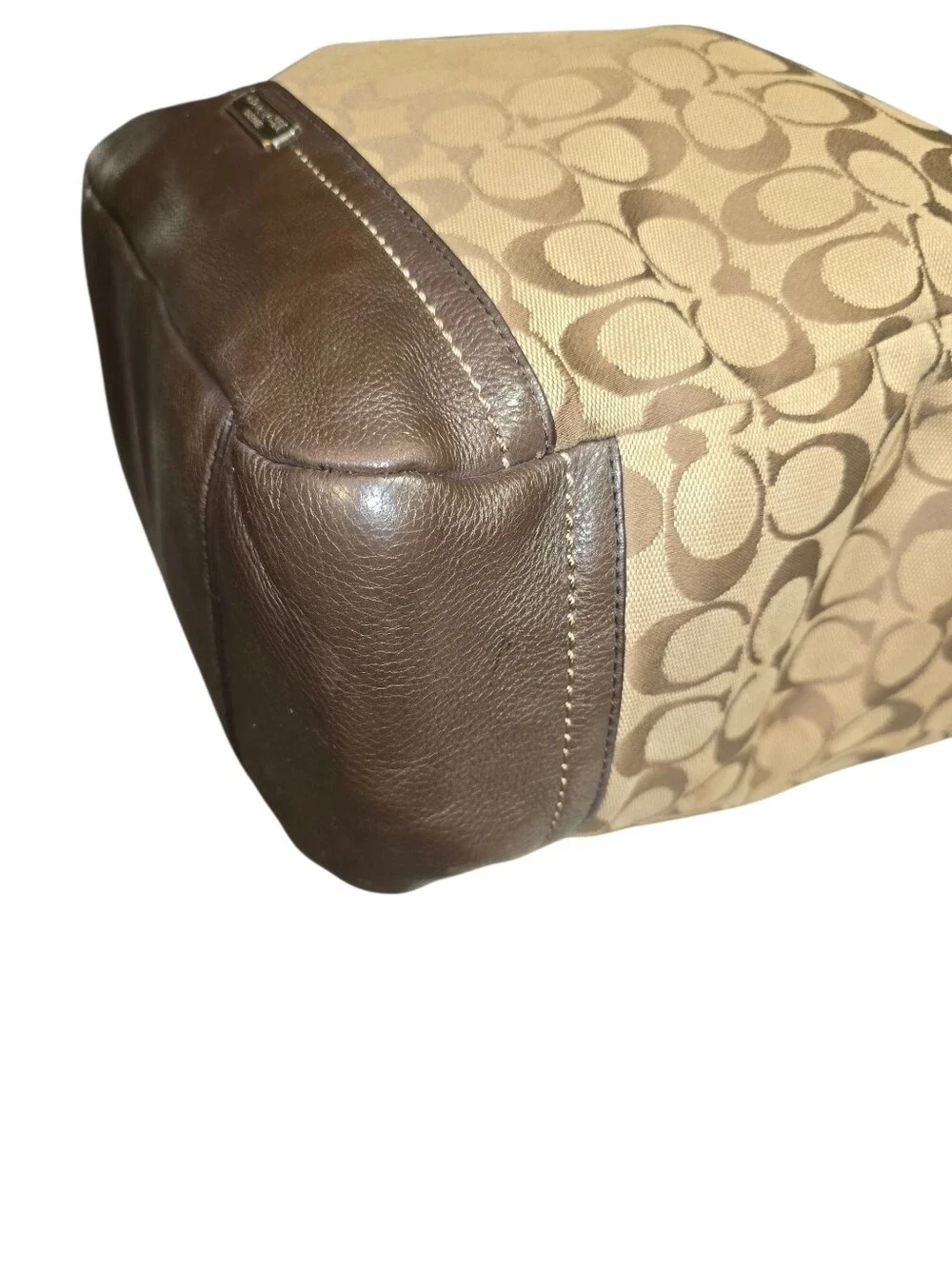 Coach tote signature